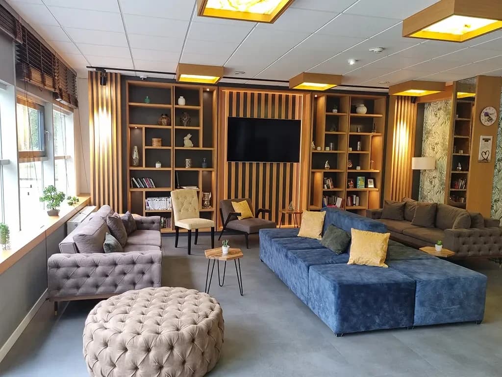 myMINGA Airport — Lounge mit Sitzbereich